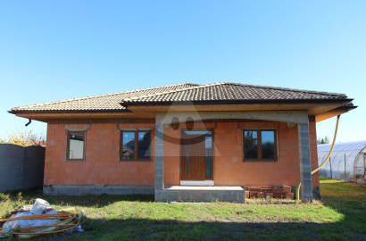 Rough construction of a family house in the picturesque village of Imeľ for sale!