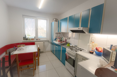 Self-catering 3-room apartment with garage in Komárno for sale