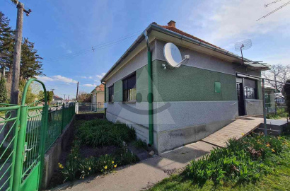 3 izbový rodinný dom s vedľajšími budovami v Sokolciach 3 izbový rodinný dom s vedľajšími budovami v Sokolciach